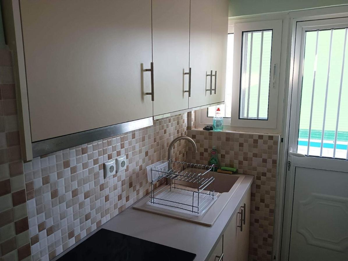 Apartment With Sea View Oropos Esterno foto